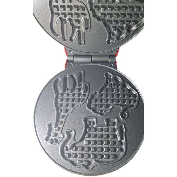 Waffle Zoo Animal Waffle Maker FS-65A – Elephant, Giraffe & Lion Shapes – Red – - Picture 4 of 6